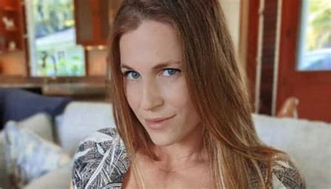 Xev Bellringer Mommy Swallows Porn Videos 